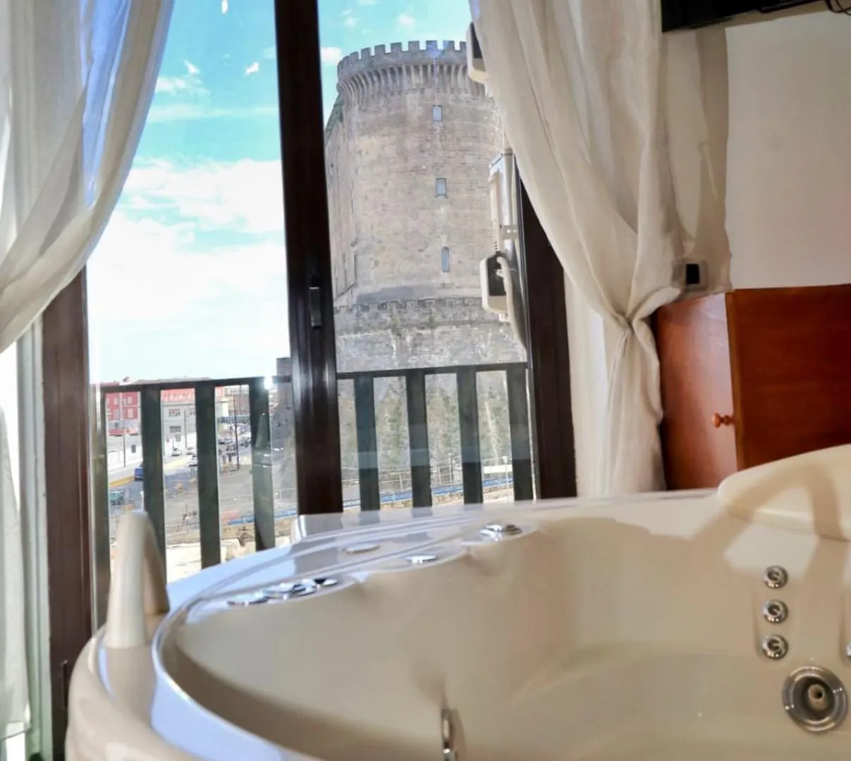 Resilienza Resort Naples 0*,  Italy